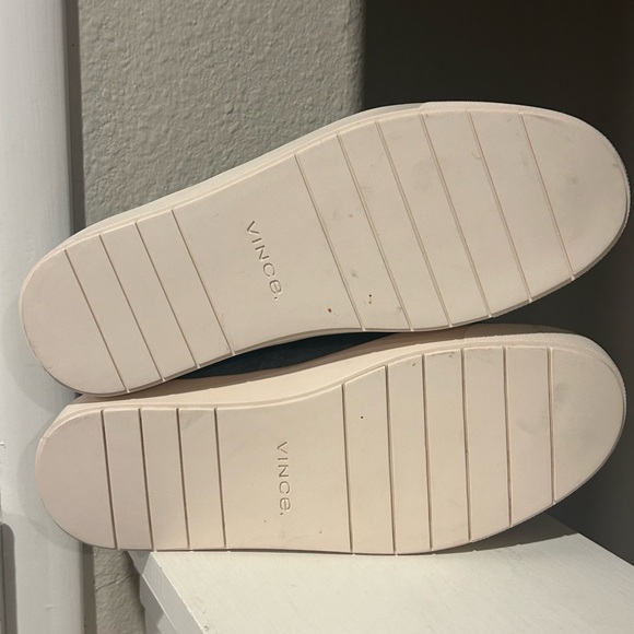 Vince. Women's Charcoal Gray Heaton Faux Lace Up Slip On Sneakers SZ 6.5 - Picture 8 of 9